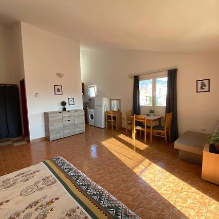 Alina'S Apartment Bečići المظهر الخارجي الصورة